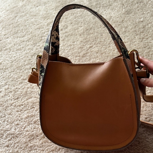 Madewell Sydney Crossbody Bag: Snake Embossed Leather Edition - light brown - Picture 4 of 8
